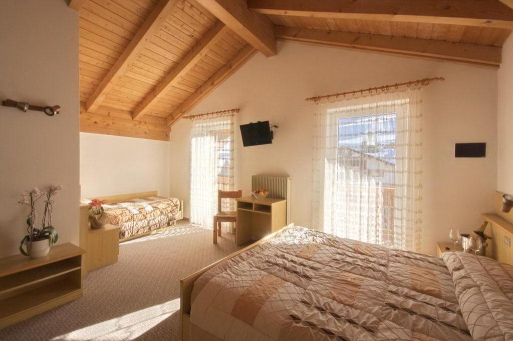 Hotel Vallechiara Moena Eksteriør bilde