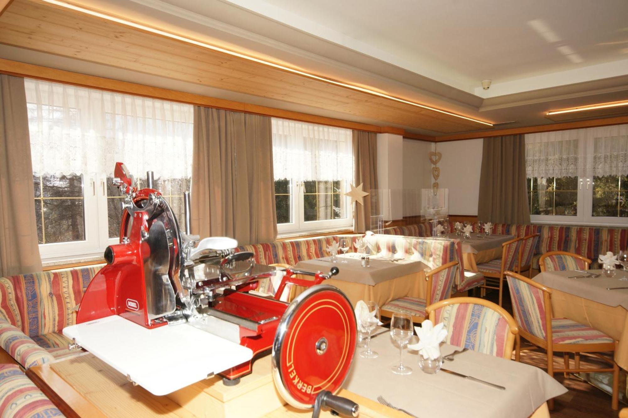 Hotel Vallechiara Moena Eksteriør bilde